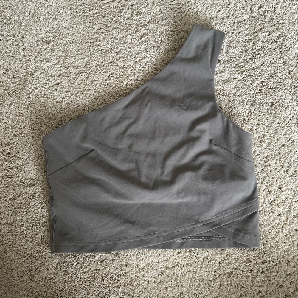 Lululemon Wunder train Asymmetrical top size 8 color nomad